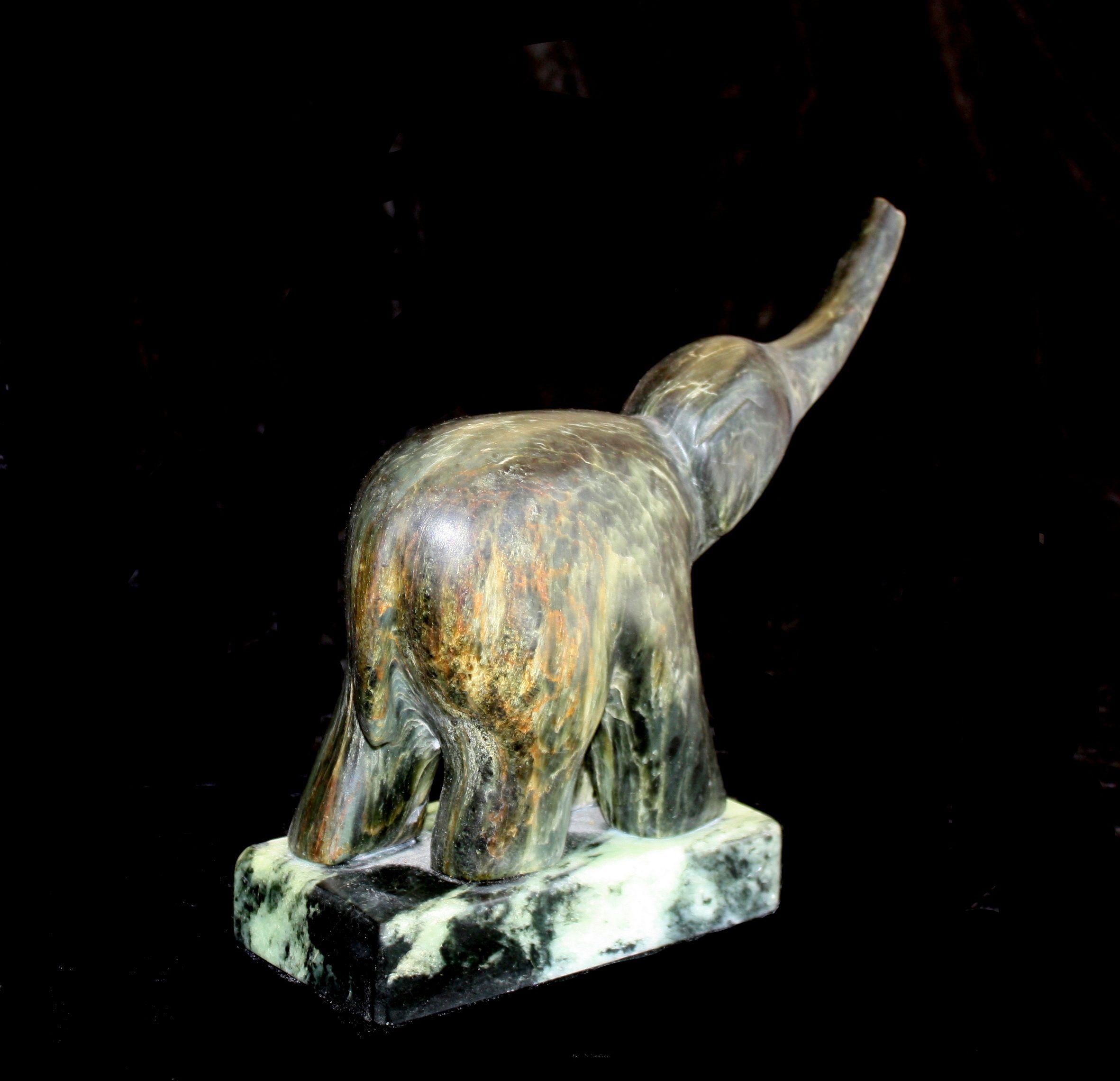 Éléphanteau, sculpture sur pierre, stéatite