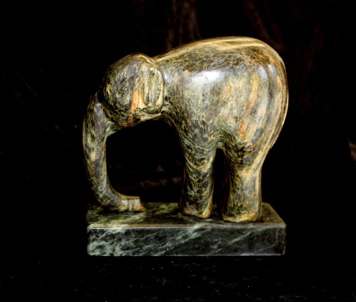 Éléphant, sculpture sur pierre, stéatite